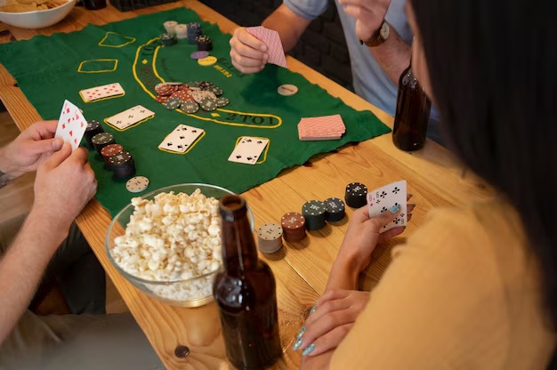 medusatoto AduQ card game table interface
